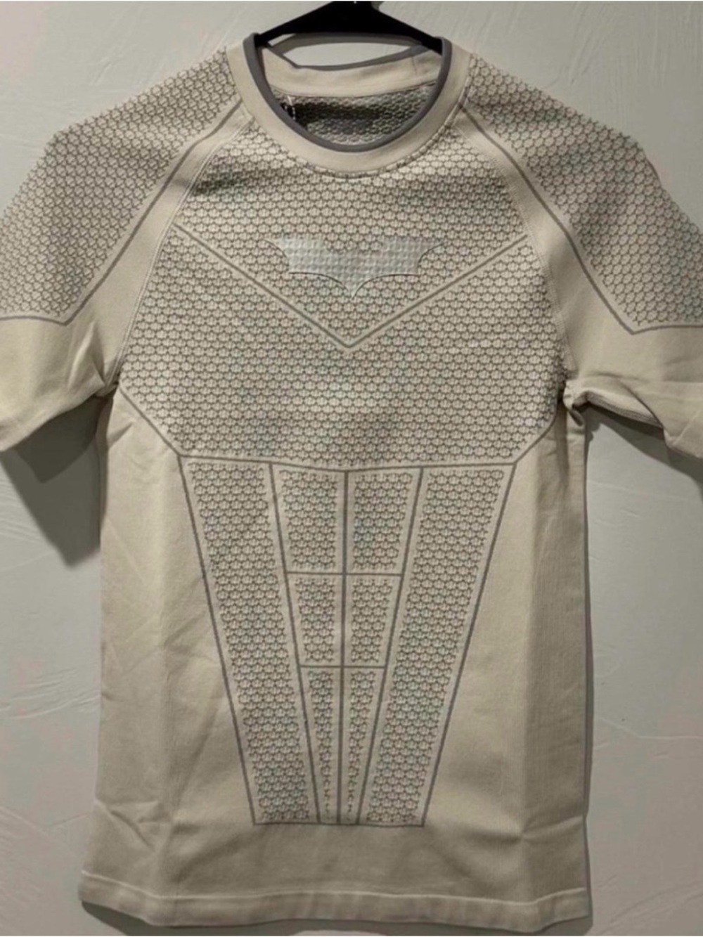YoungLA Batman Compression Short Sleeve White - Picture 2 of 3
